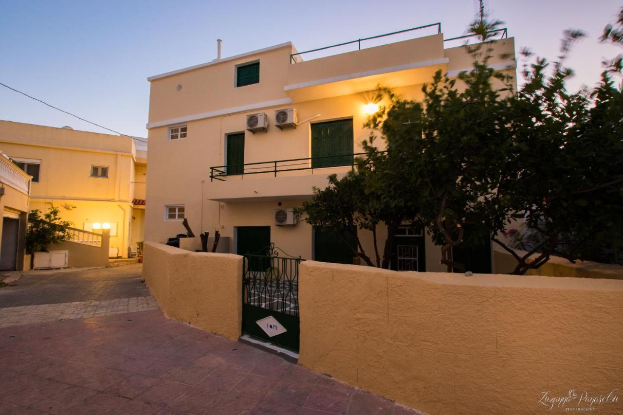Pier Apartments Karpathos Esterno foto